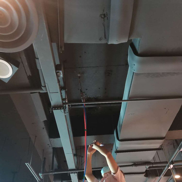 地下室顶板防水补漏